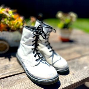 Women’s dock Martin’s